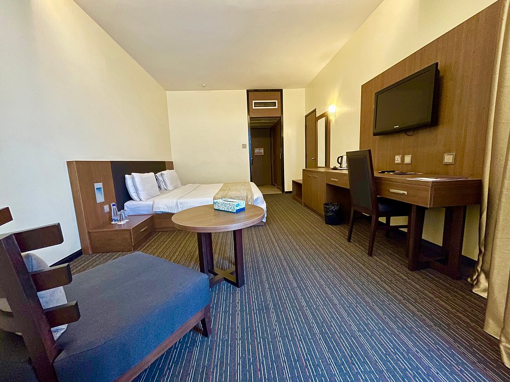 /web/uploads/116/Hotel Presidential Portharcourt/room-photos/Governor Room  (NO MEAL INCLUDED)/hm.jpg